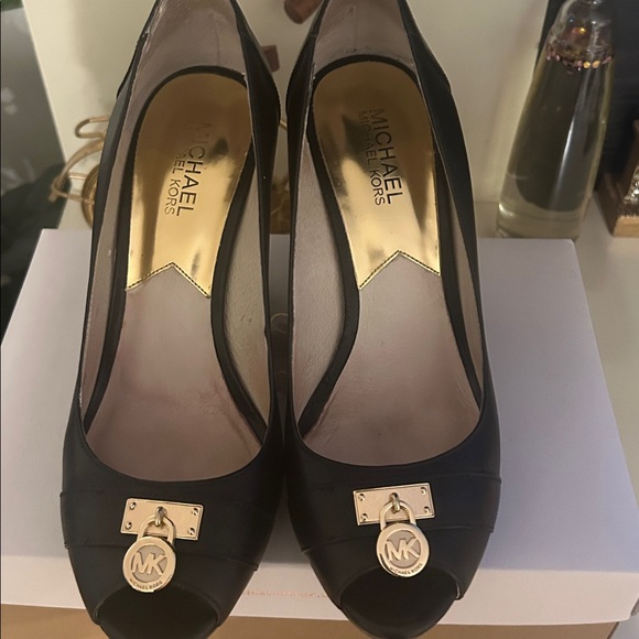 Michael Kors Black and Gold Satchel with Structured Design - Picture 8 of 8